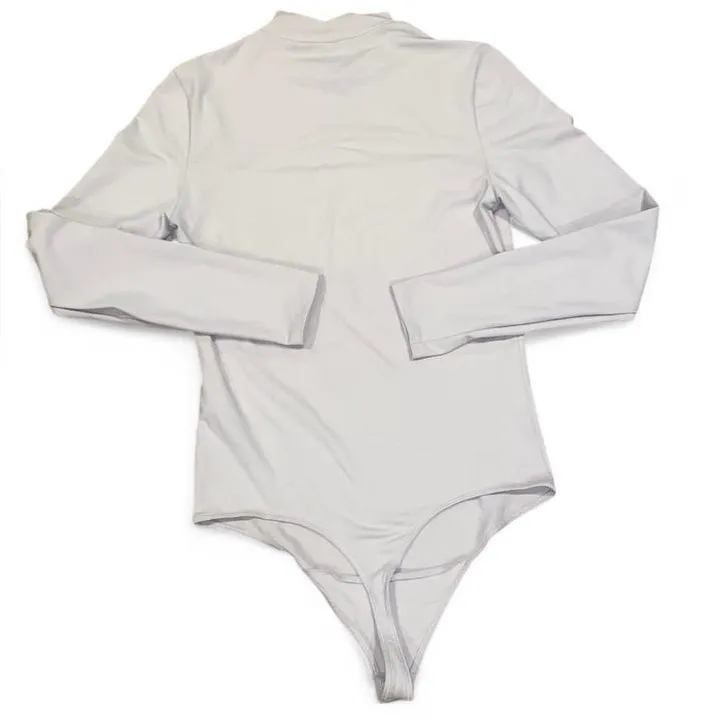 Abercrombie & Fitch beige bodysuit with cutout and mock neck - Image 5