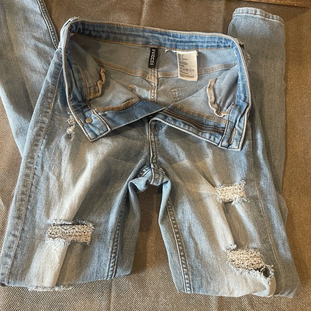 Modern Jeans High Rise Distressed Skinny  Size 4 - Image 6