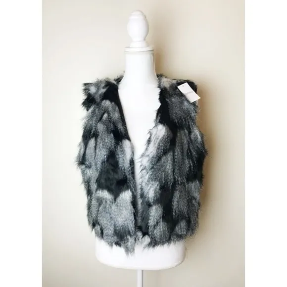 Elian’s Trading Co. • NWT Grey Black Faux … Size L - Image 4