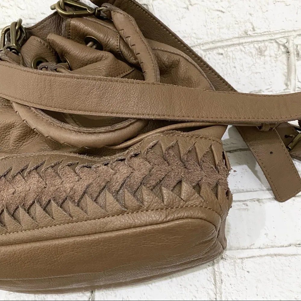 LIEBESKIND Berlin Debby Laser Taupe Nude Leather Drawstring Bucket Bag - Image 14