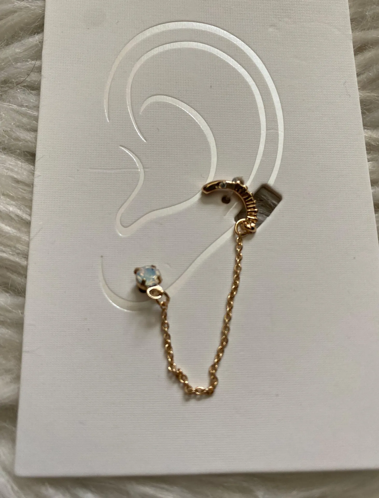 Stud Earring & Cuff Set Gold - Image 2