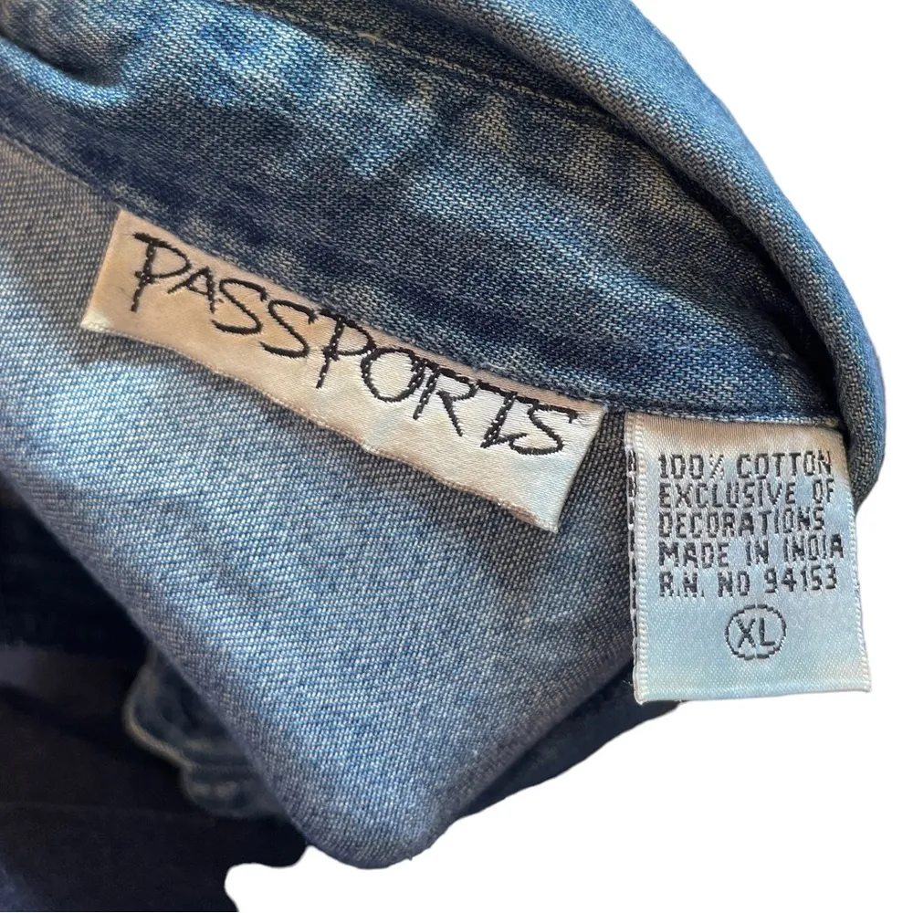 Passports Vintage 90s Denim Festive Fall Seasonal Leaf Geometric Button Up Top - Image 7