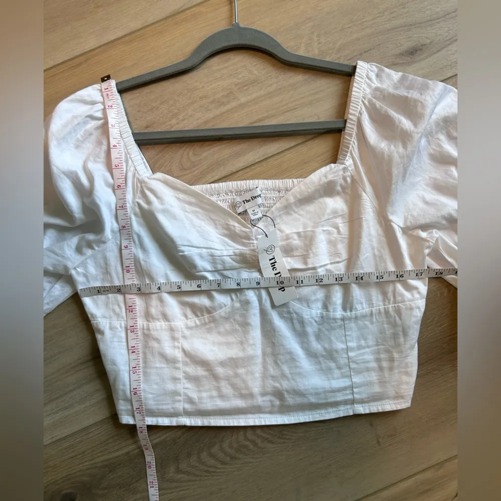 NWT The Deop White Puff Sleeve Smocked Back Crop Blouse Size Medium - Image 4