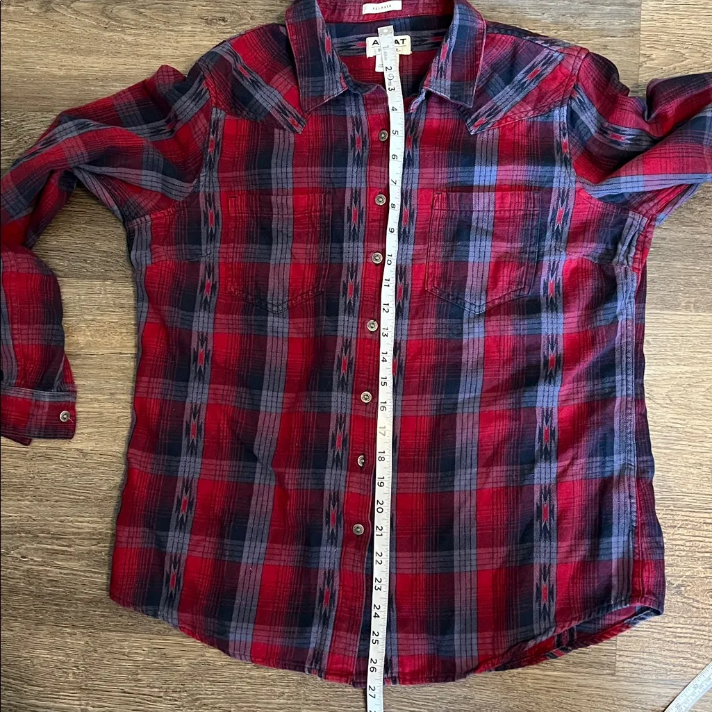 Ariat Real Relaxed Red & Navy Plaid Button-Down Shirt Large - Image 5
