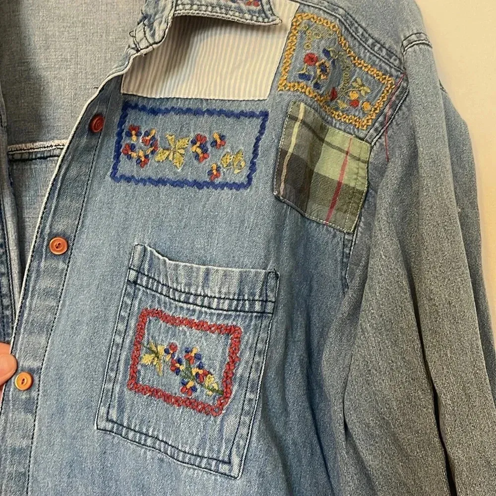 Cherokee vintage embroidered patchwork denim Jean jacket - Image 3