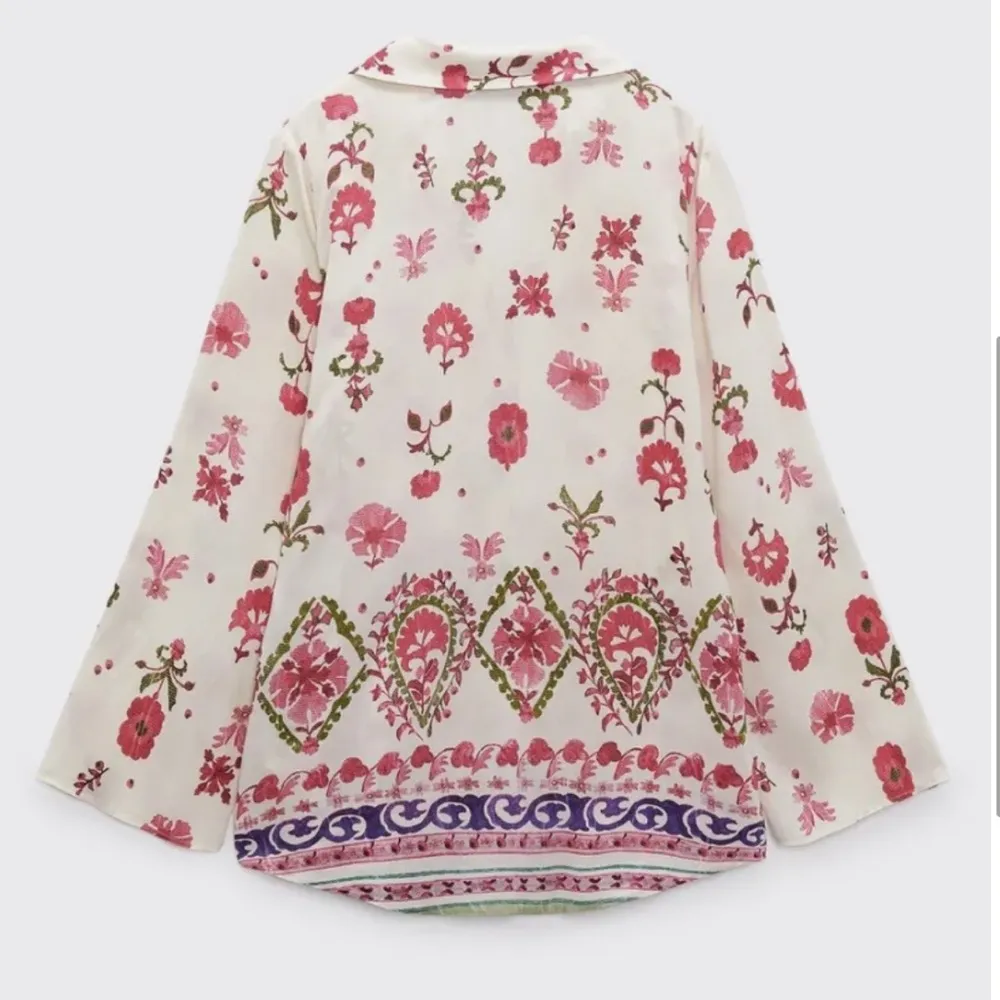 Zara Floral Button Up - Image 2