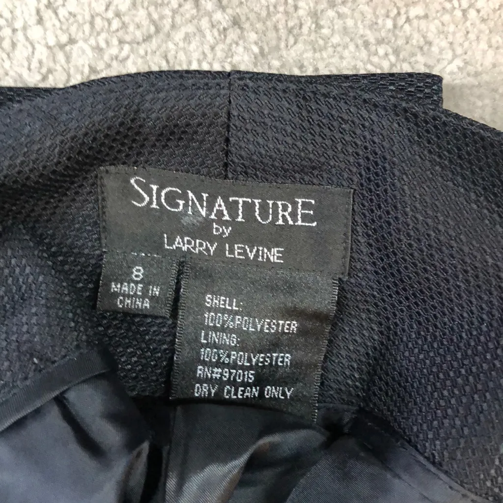 Size 8 slacks by Larry Levine - Image 3