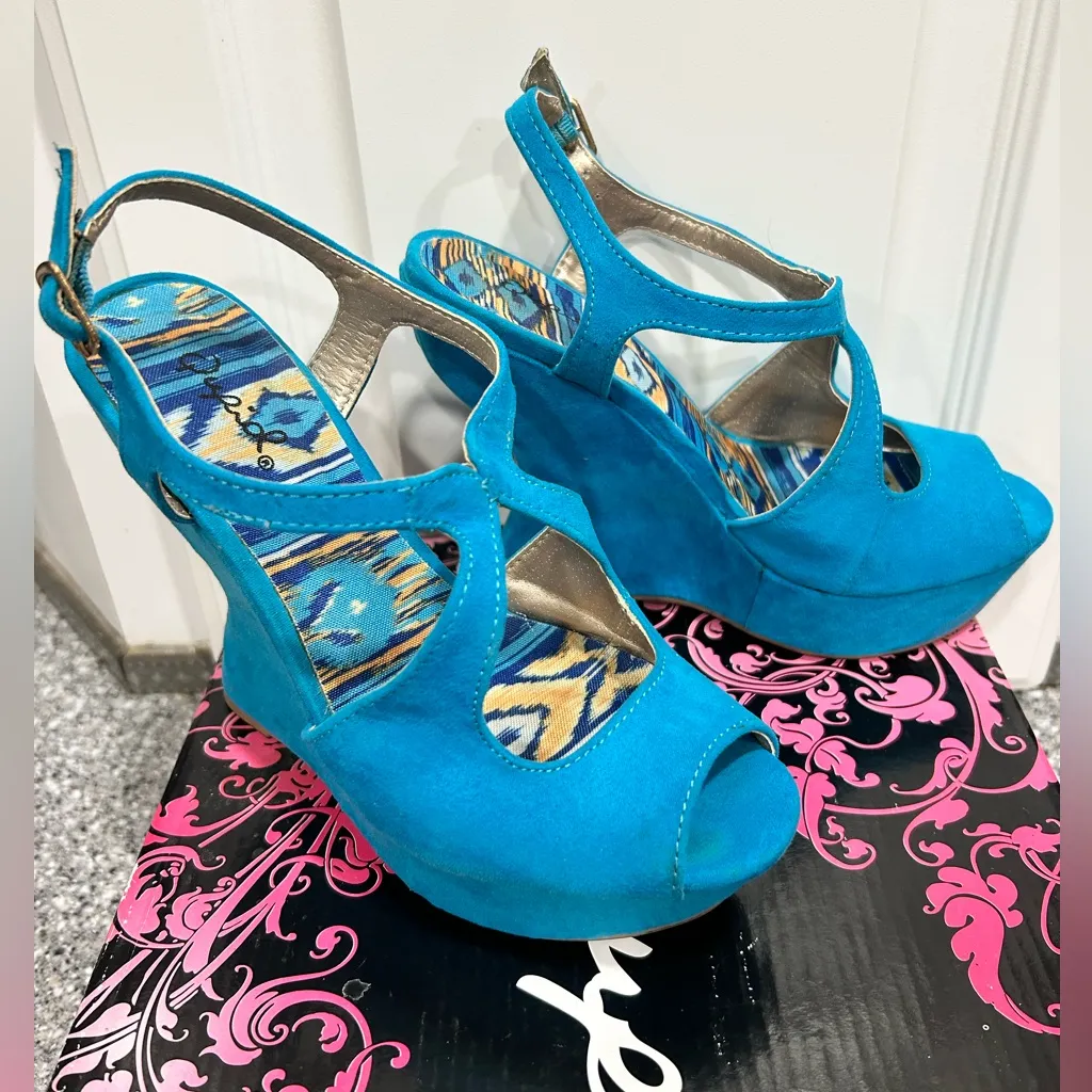 Qupid  Turquoise Wedge Platform Shoes Size 5 1/2 - Image 4