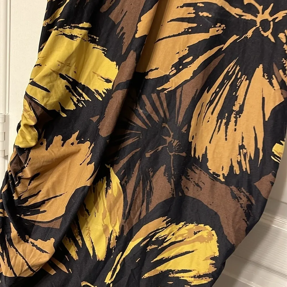 Carmen Marc Valvo Floral Swim Cover Dress Beach Black Brown Tan Size MED EUC - Image 3