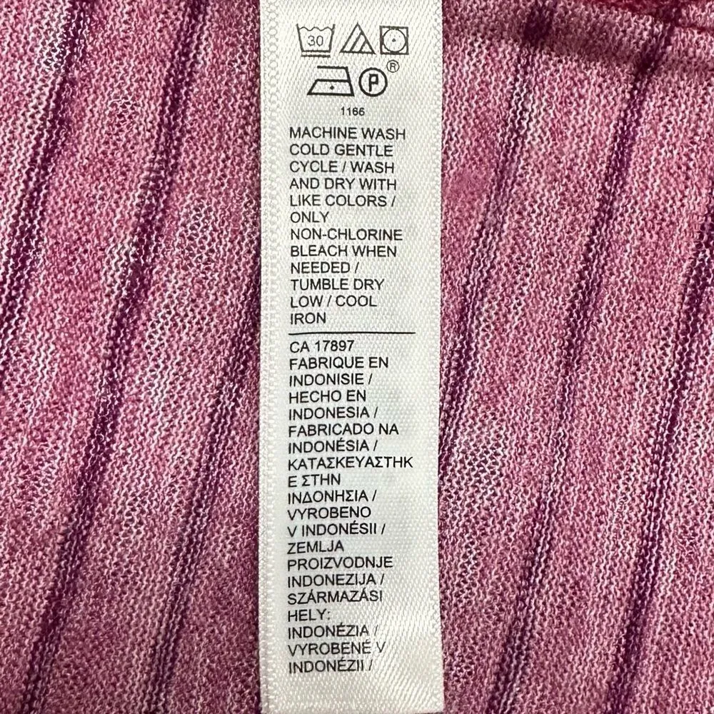 Athleta Breezy Scoop V-neck Short Sleeves Pull Over Tee, Sz Medium - Image 12