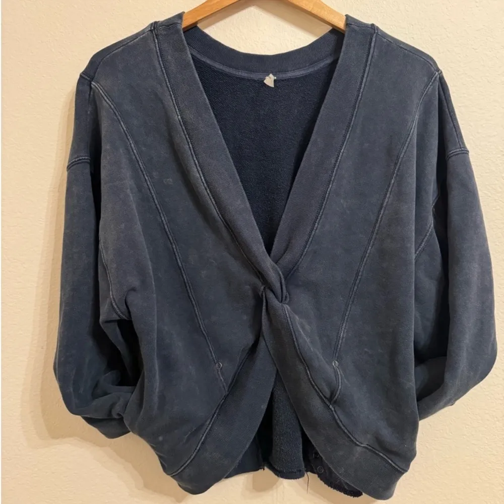 Free People 2024  movement go for gold reversible pullover sweatshirt - Image 6