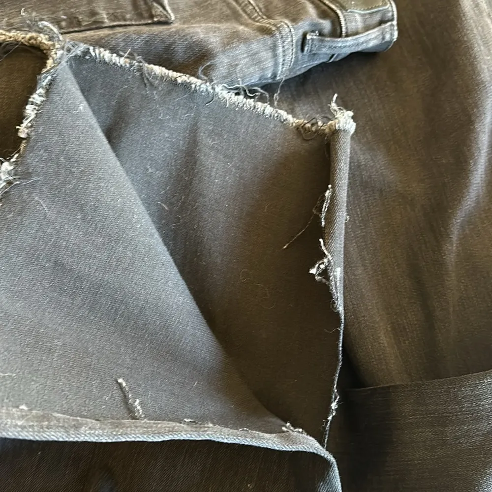 NWT EXPRESS BOOT HIGH RISE KNEE DISTRESSED SIDE SLIT JEANS BLACK 16R - Image 7