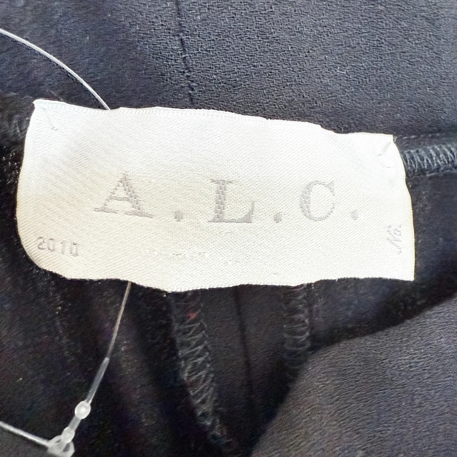 A.L.C. Womens Pants Size M Black Lightwight Tapered Minimalist Chic Quiet Luxury - Image 6