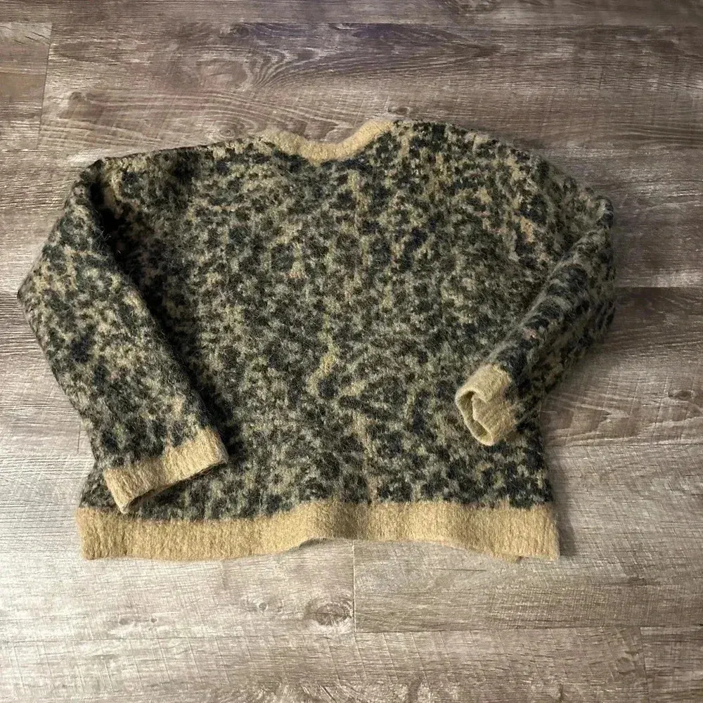 Madewell Alpaca/Wool Cheetah Print Sweater size Medium - Image 2