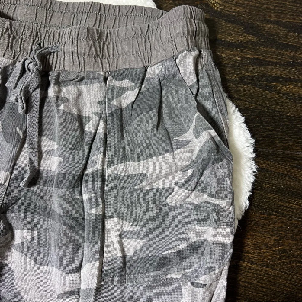 Splendid Gray Camo Print Joggers - Image 3