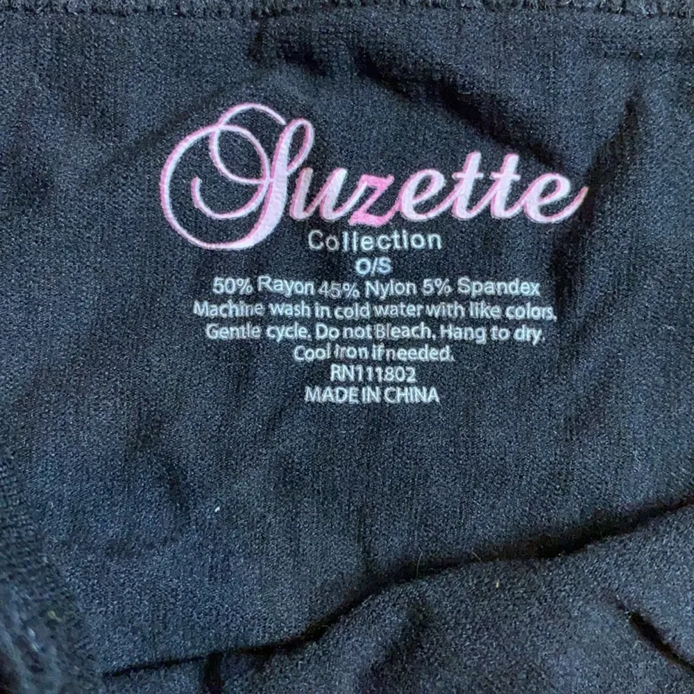 RED GLITTER STRIPED BASIC RIBBED BLACK TANK - Image 2