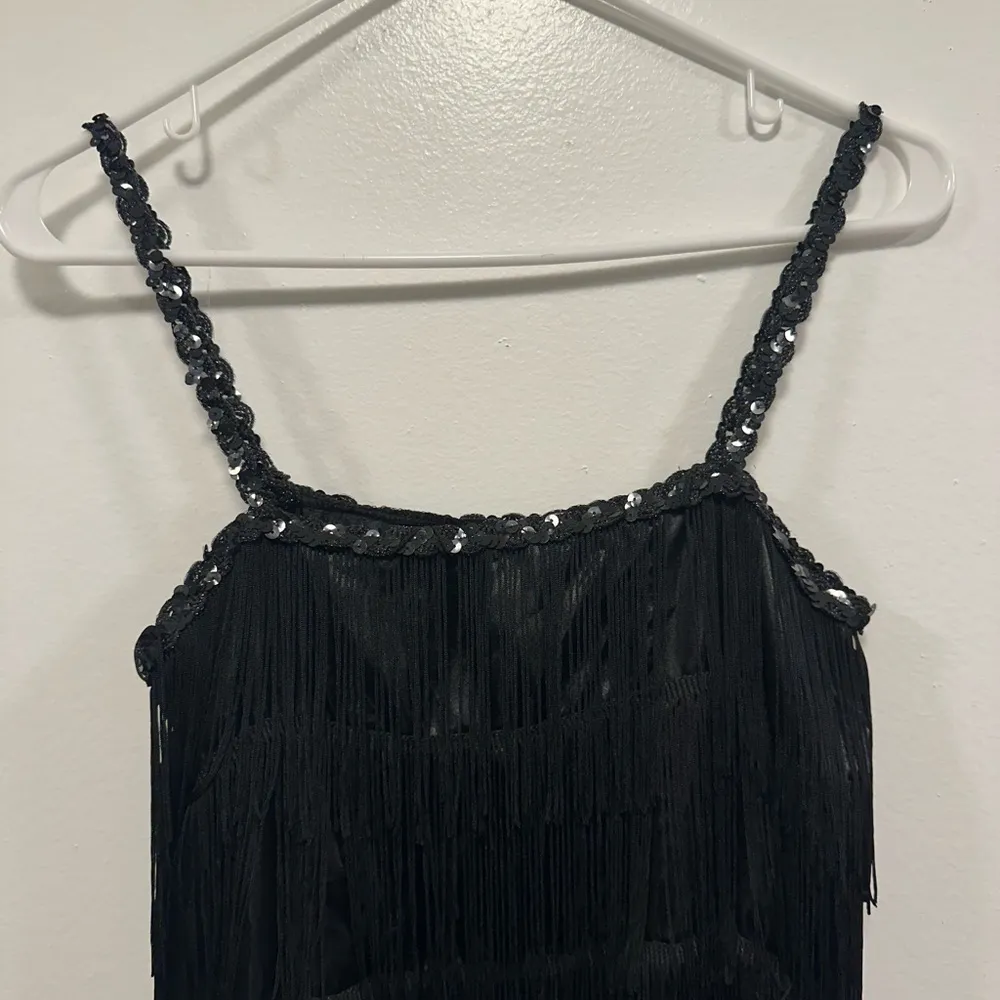 Flapper fringe dress Halloween costume! Black fringe, mini dress size medium! - Image 2