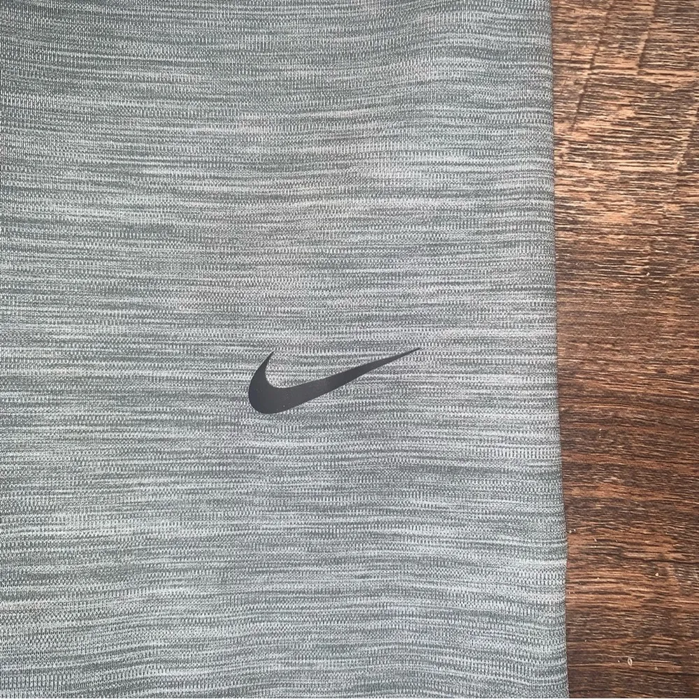 Nike PRO Leggings Women’s Size Medium Grey/Black - Image 2