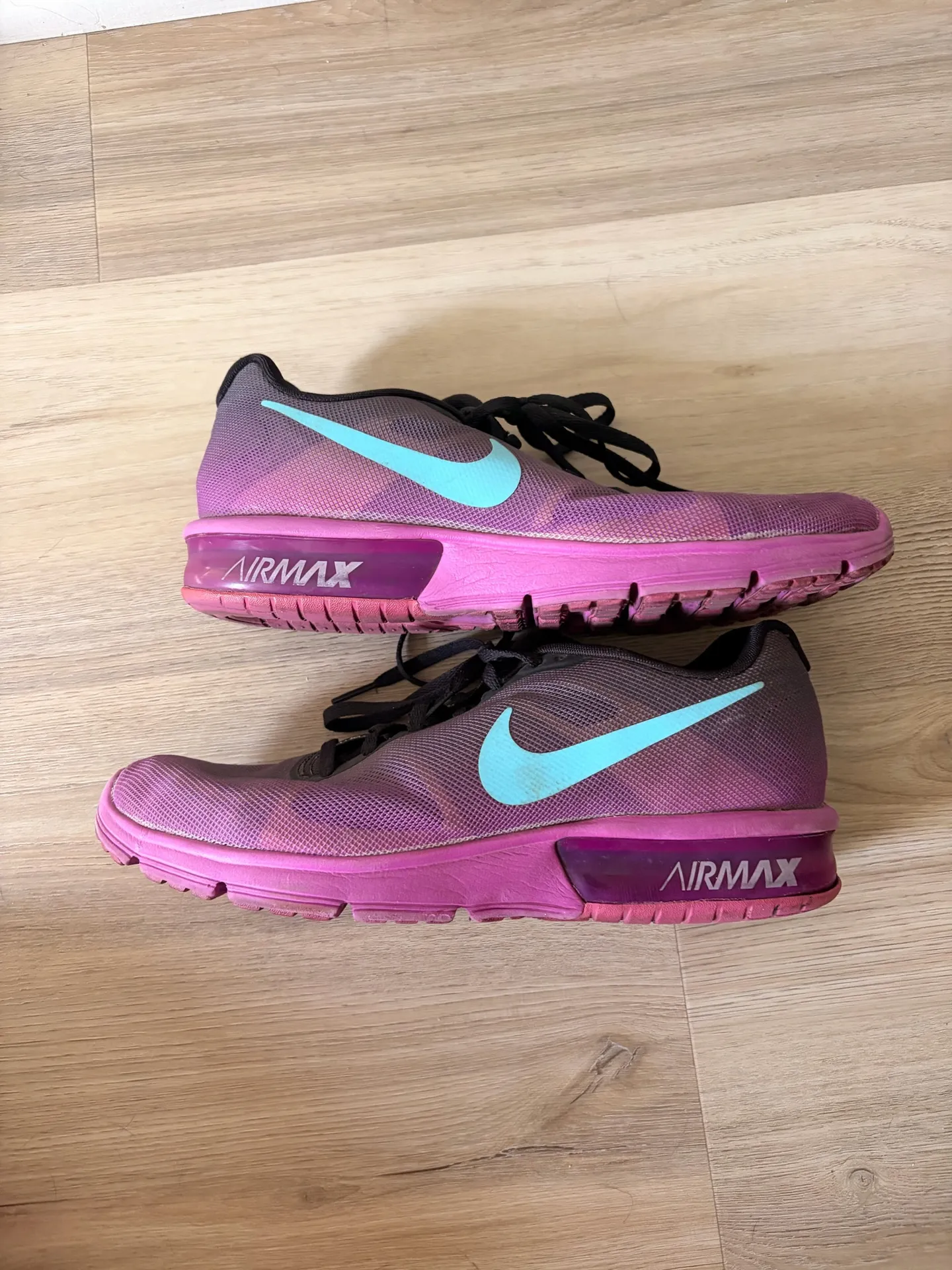 Nike Air Max Sequent Running Shoes - Image 4