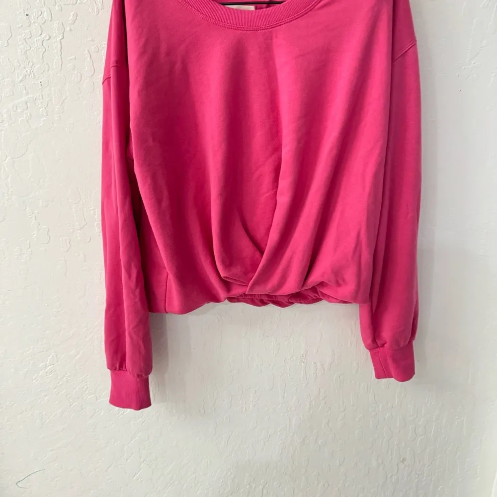 Anthropologie Maeve Twist Front Waist Length Pink Butter Soft Sweatshirt XS - Image 5