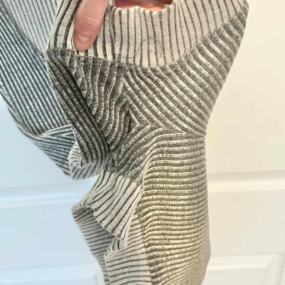 BDG ribbed knit body con romper MEDIUM - Image 5