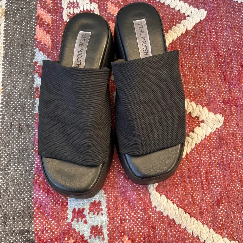 Size 37 (6.5) women’s Steve maddens slinky30 black platform sandals 90s Y2K - Image 2