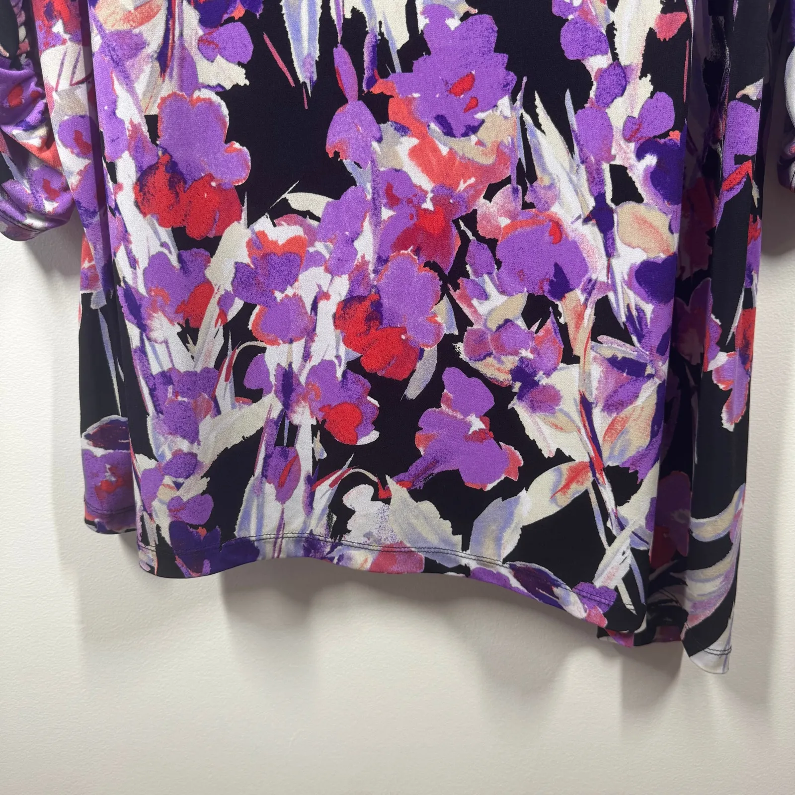 Susan Graver Shirt Women Purple Black 2X Plus Size Floral Asymmetrical Hem - Image 5