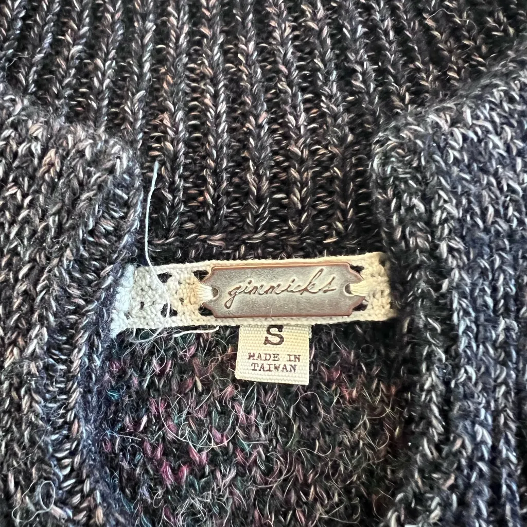 Gimmicks Women’s Sweater‎ - Image 5