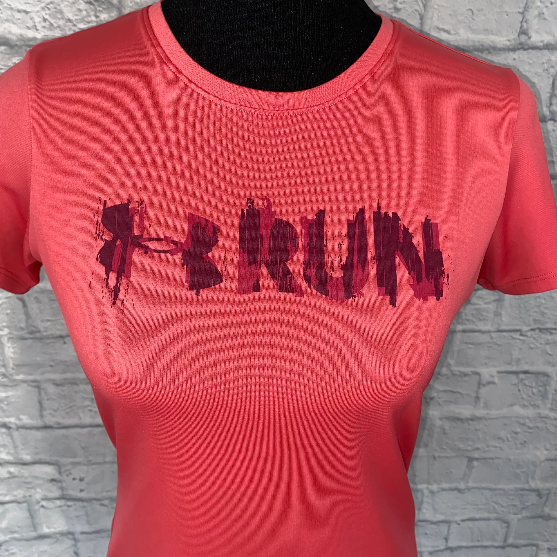 Under Armour run semi fitted heat gear dri fit Crewneck shirt women sz XS - Image 2