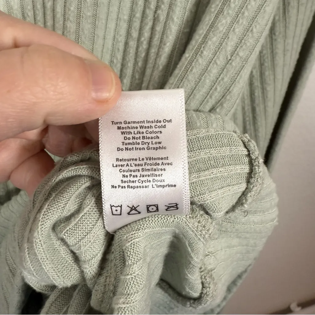 Spiritual Gangster Women’s Ballet Rib Banded Hem Pullover in Sage Green M - Image 11