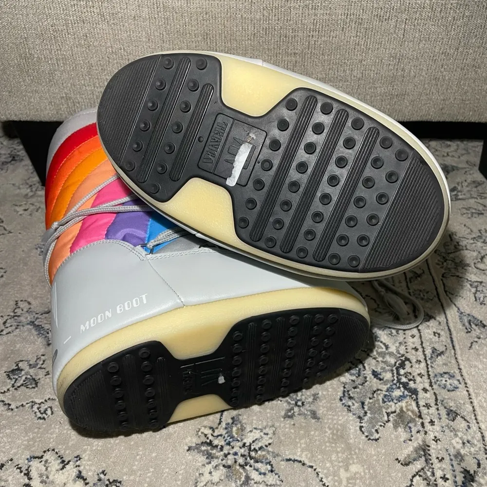Moon Boot Icon Rainbow Snow Boots Size 7 - Image 10