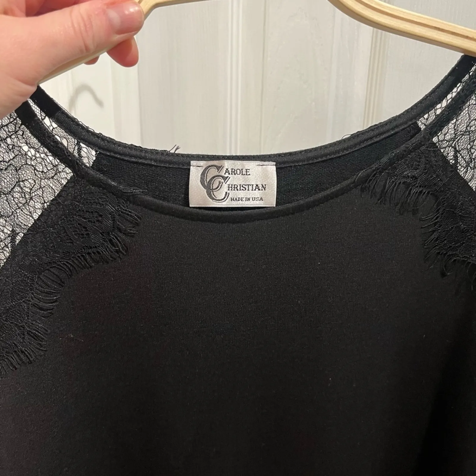 Carole Christian Women's Black Blouse with Lace Shoulder Detail Size XL - Image 4