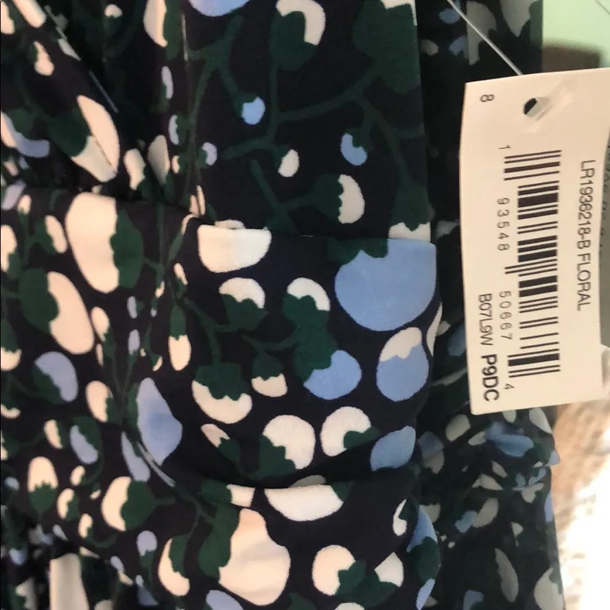 Lark‎ & Ro Sleeveless VNeck Ruched Waist Print Dress Size 8 Casual Chic Feminine Black - Image 4