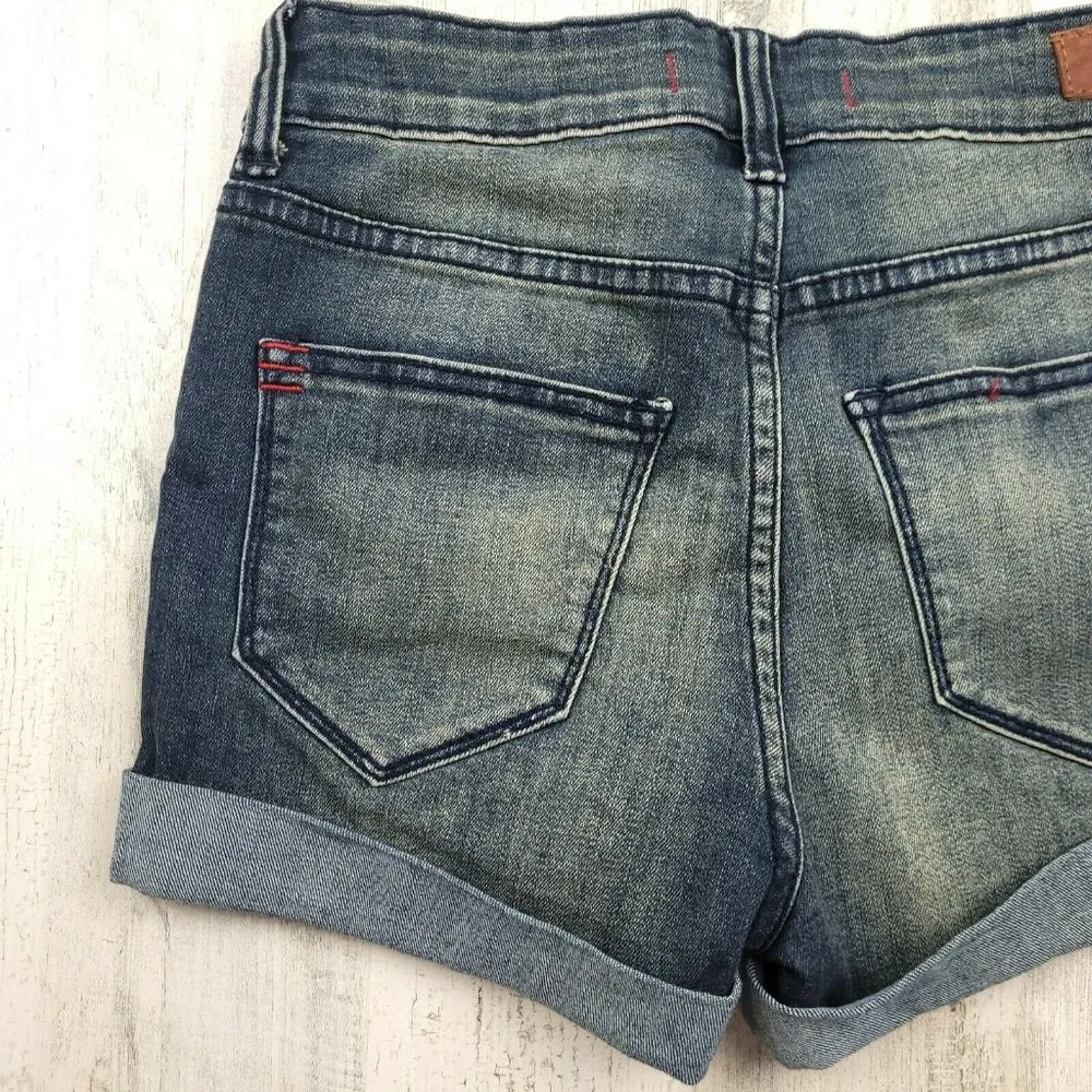 BDG Shortie Distressed Jean Shorts Women's Blue Roll-up Denim Size 27 EUC - Image 6