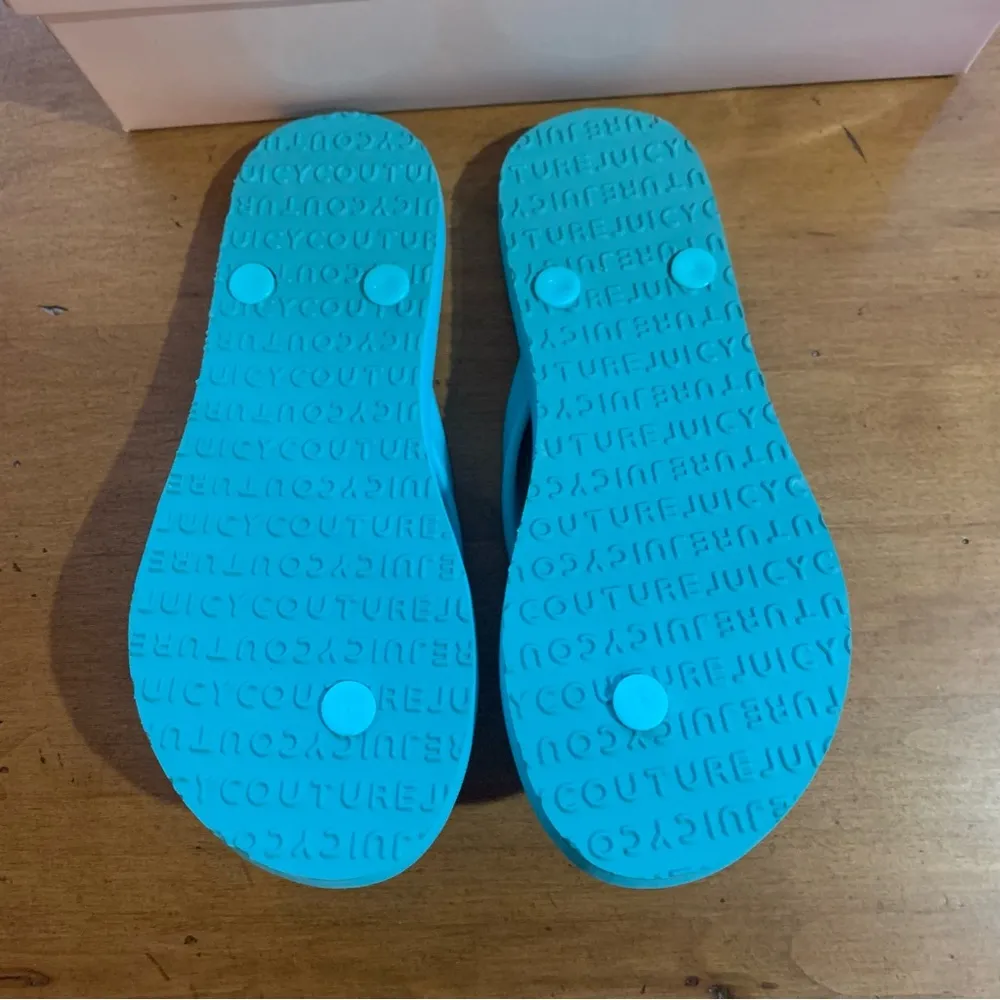 Retro Juicy Couture Pam & Gela Turquoise Rubber Decal Size 6M Flip Flop Sandals - Image 4