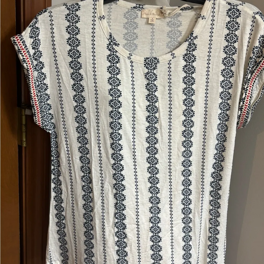 NWT Hem & Thread soft summer top - Image 2