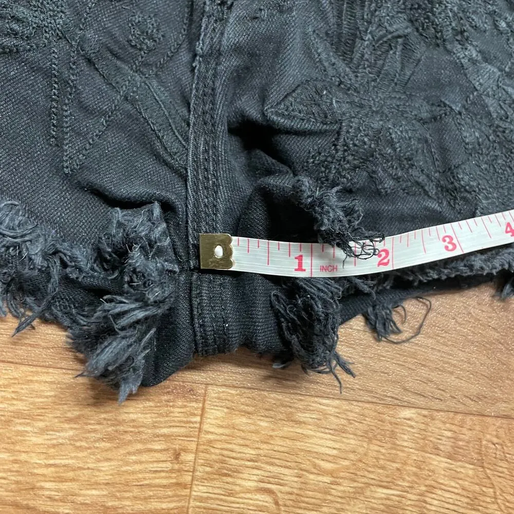 BlankNYC Black Denim Embroidered Floral Cut Off Jean Shorts Womens Size 25 RARE - Image 11