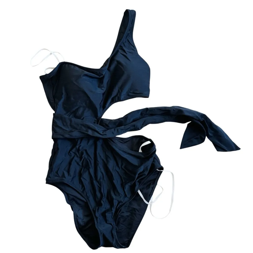 Aerie cut out waist tie one-Shoulder black Swimsuit NEW - Image 4