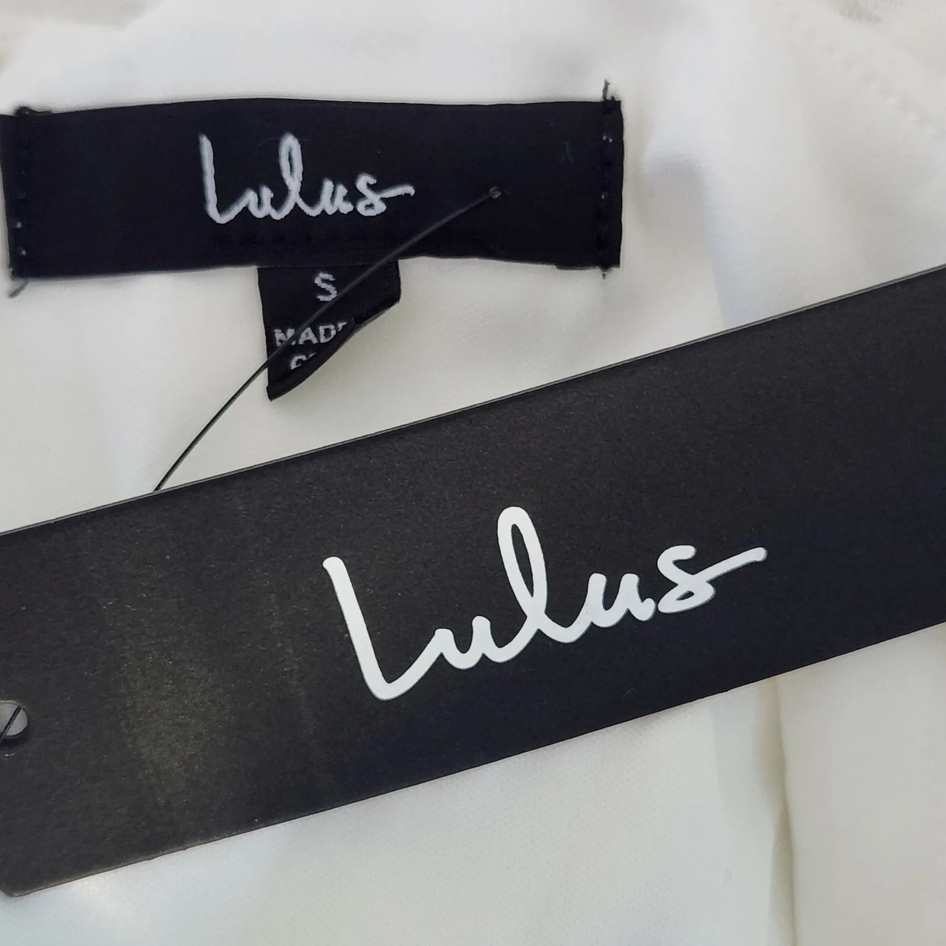 Lulus White Floral Midi Cocktail Dress NWT Size Small White Cocktail Dress - Image 9