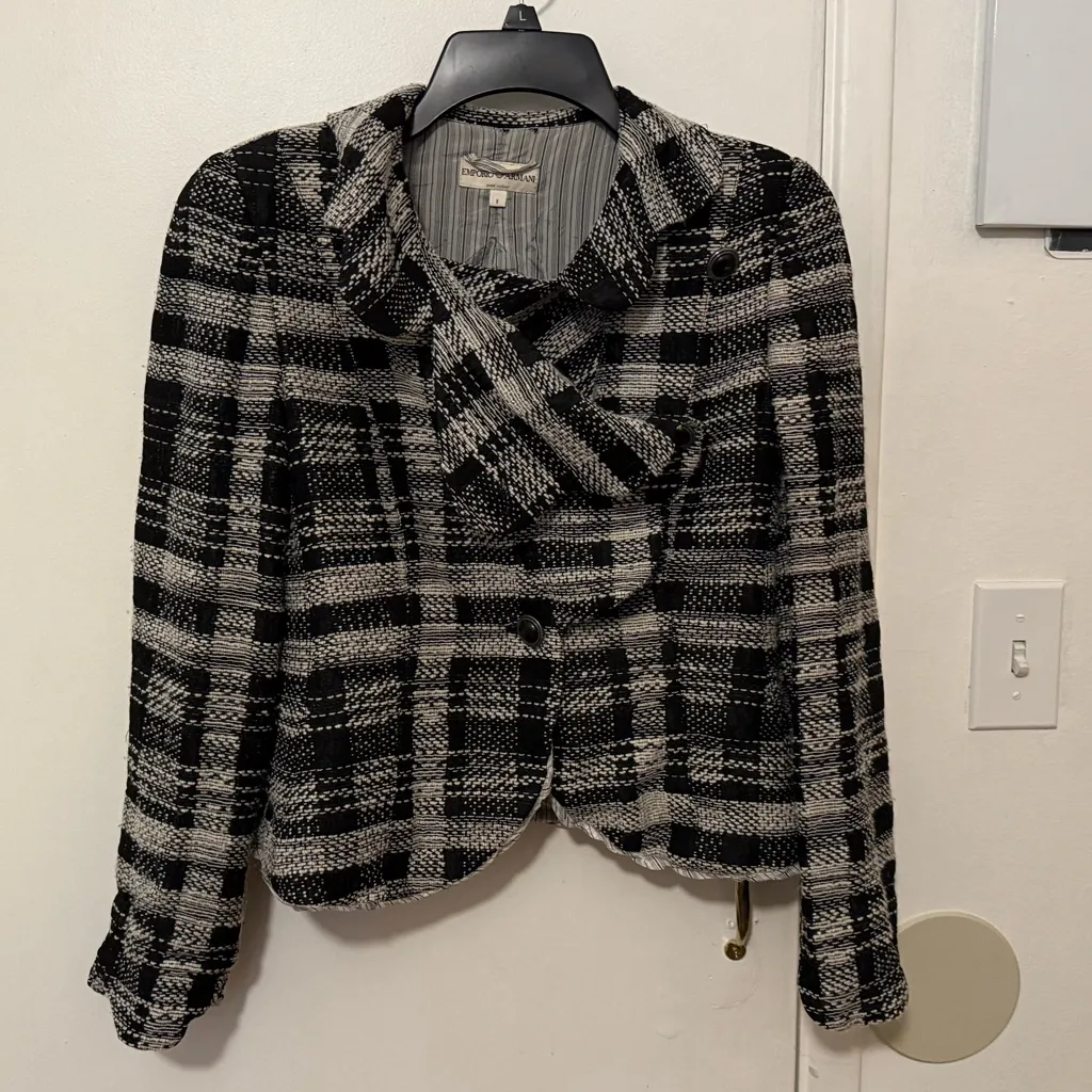 Emporio Armani Black and Gray Plaid Blazer - Image 6