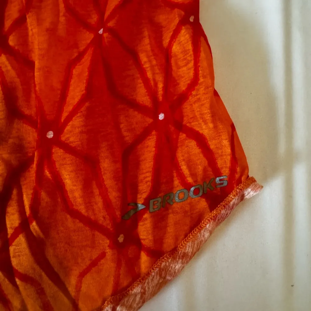 Brooks 🔥  Running Versatile Lite Running Tank - Image 2