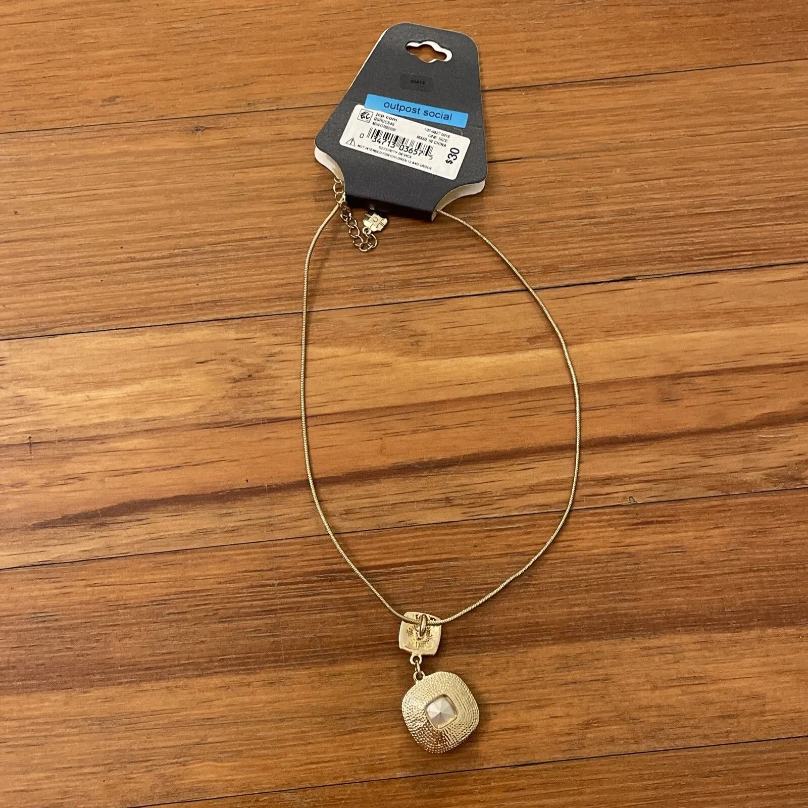 Monet Gold Tone Metal Snake Chain Necklace with Crystal pendant NEW - Image 4