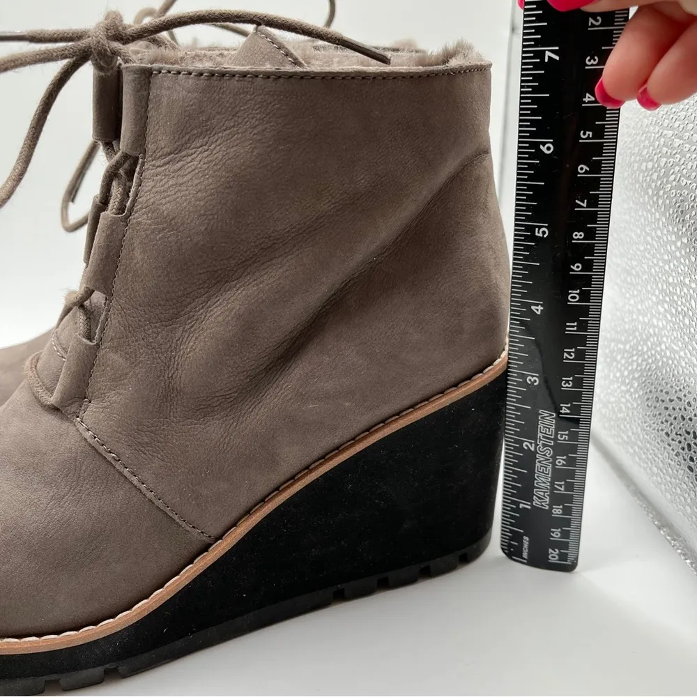 NWOB Eileen Fisher Alpine Genuine Shearling Lined Boot size 9 2080 - Image 4