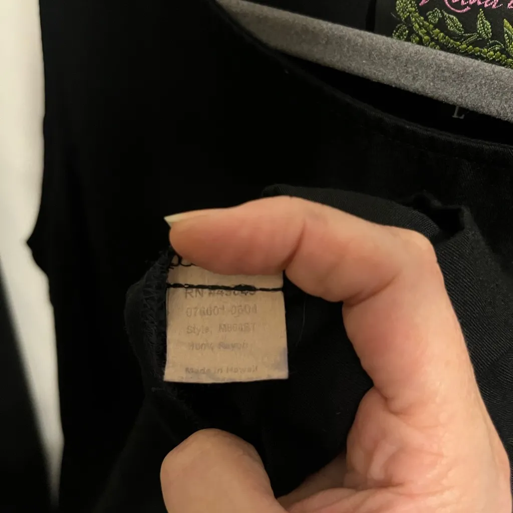 Kaua’iana Matching Crop Top & Capris Black Size M - Image 5