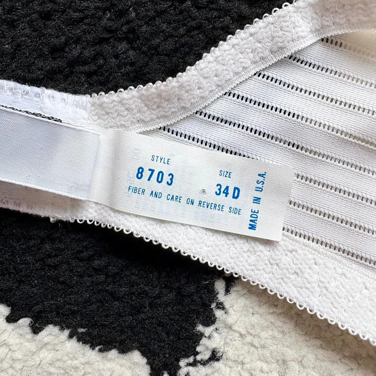 NWT Vintage 90s Valentino Intimo White Nylon Lace Bra 34D - Image 5