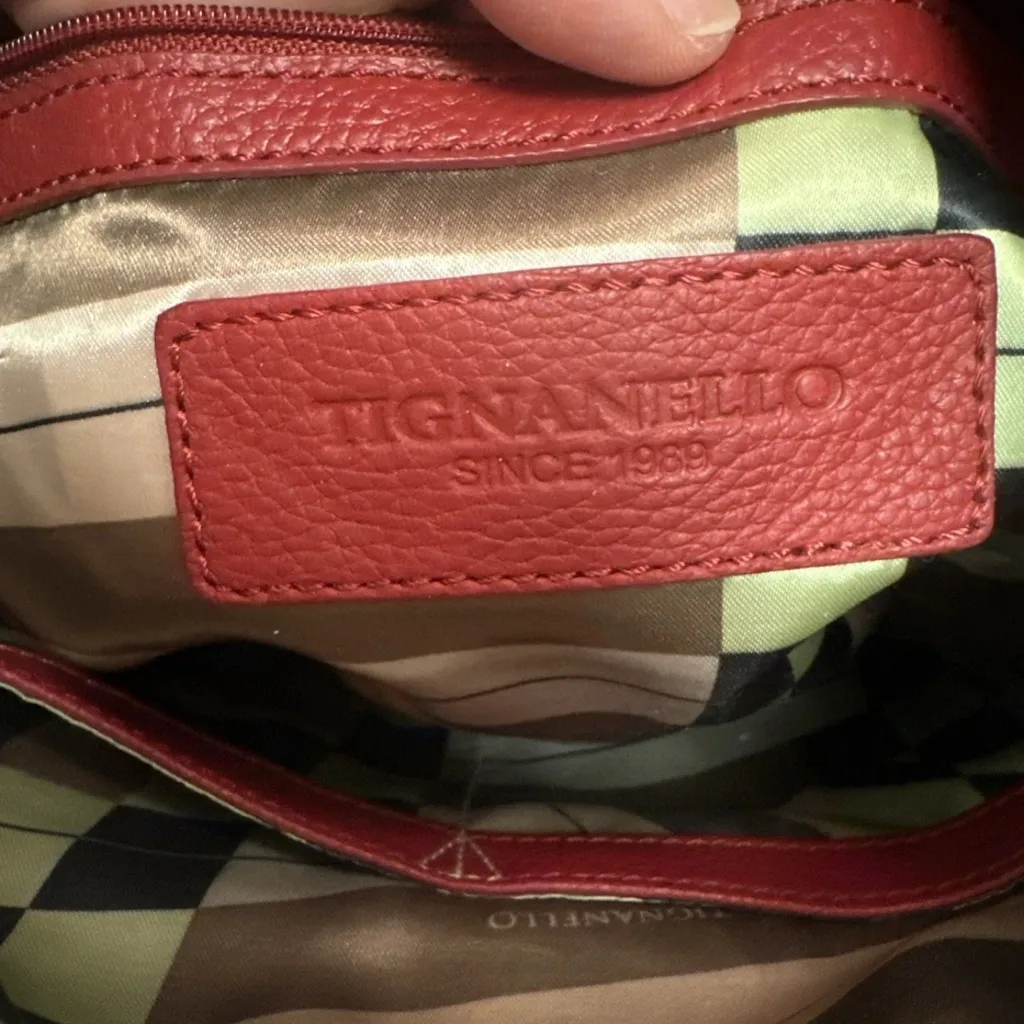 Tignanello Red Leather Shoulder Bag with Front And Back Pockets - Image 6