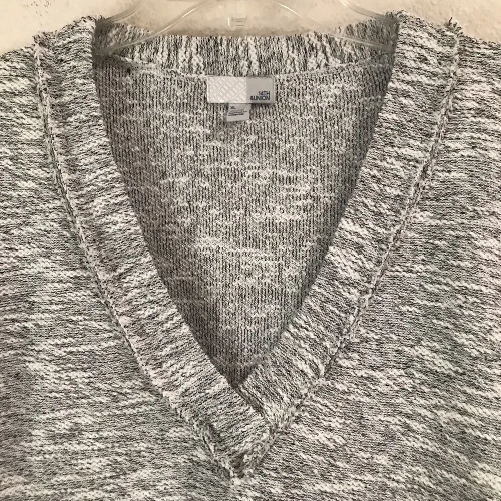 14th & Union gray V-neck tunic sweater XL - Image 2