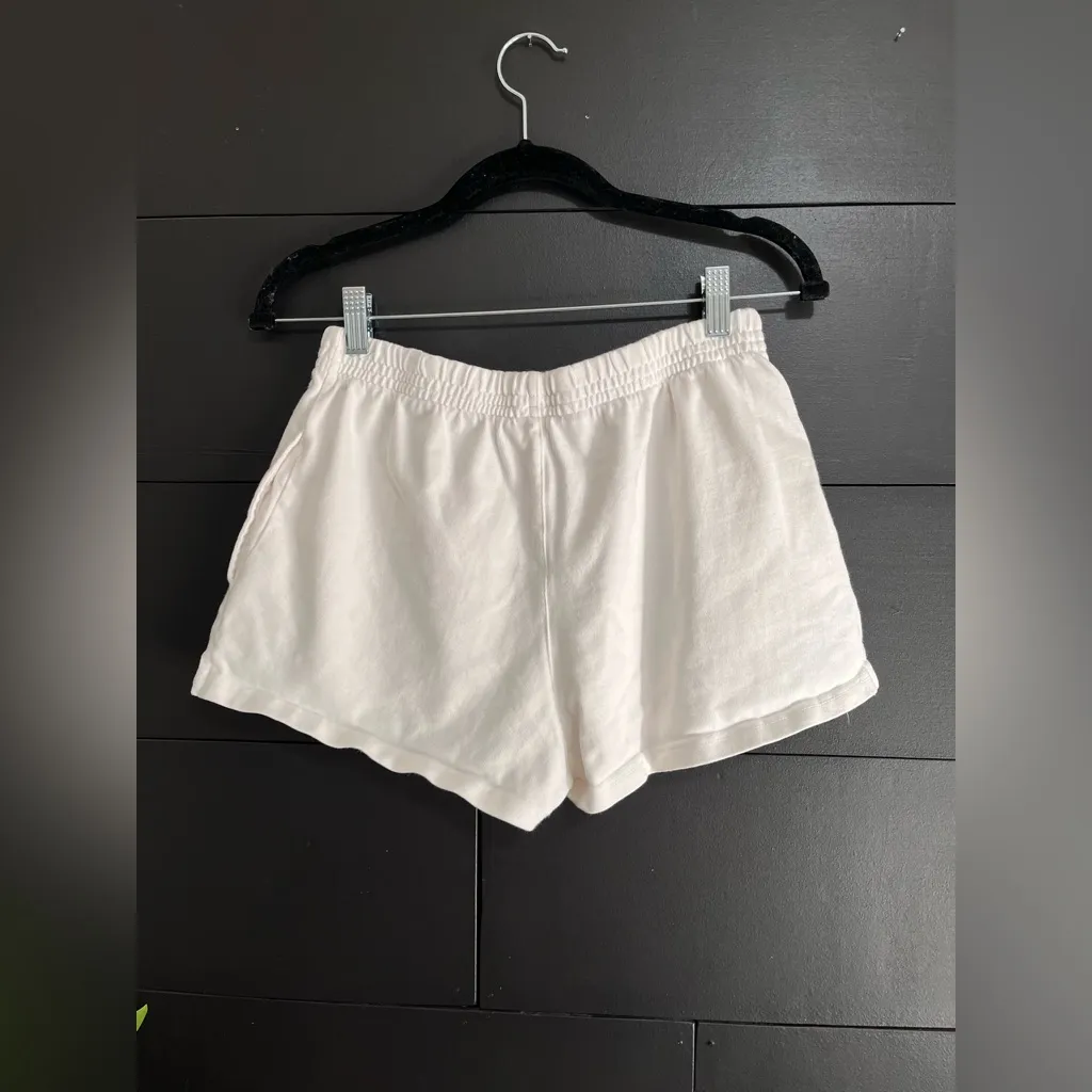 BRANDY MELVILLE White Pull On Sweat Shorts Comfy Casual Pockets One Size EUC - Image 3