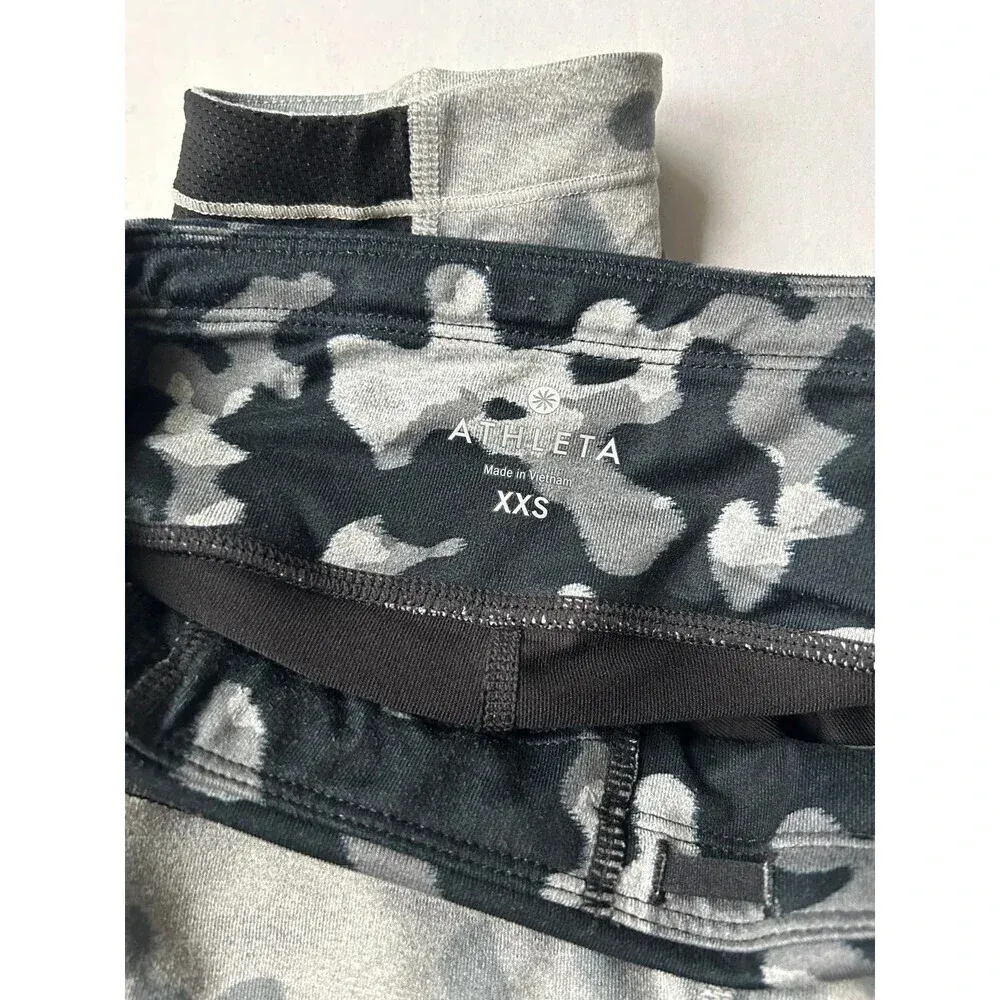 Spliced Fire Be Free Knicker Black Camo Capri XXS Leggings - Image 3