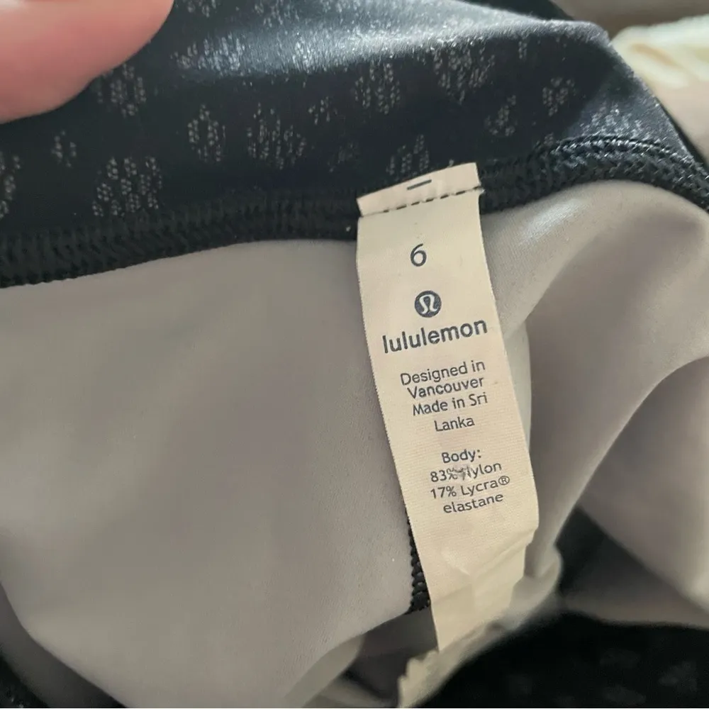 Lululemon Ice Gray Black Overlace Wunder Under High Rise 28" Tights Leggings - Image 8